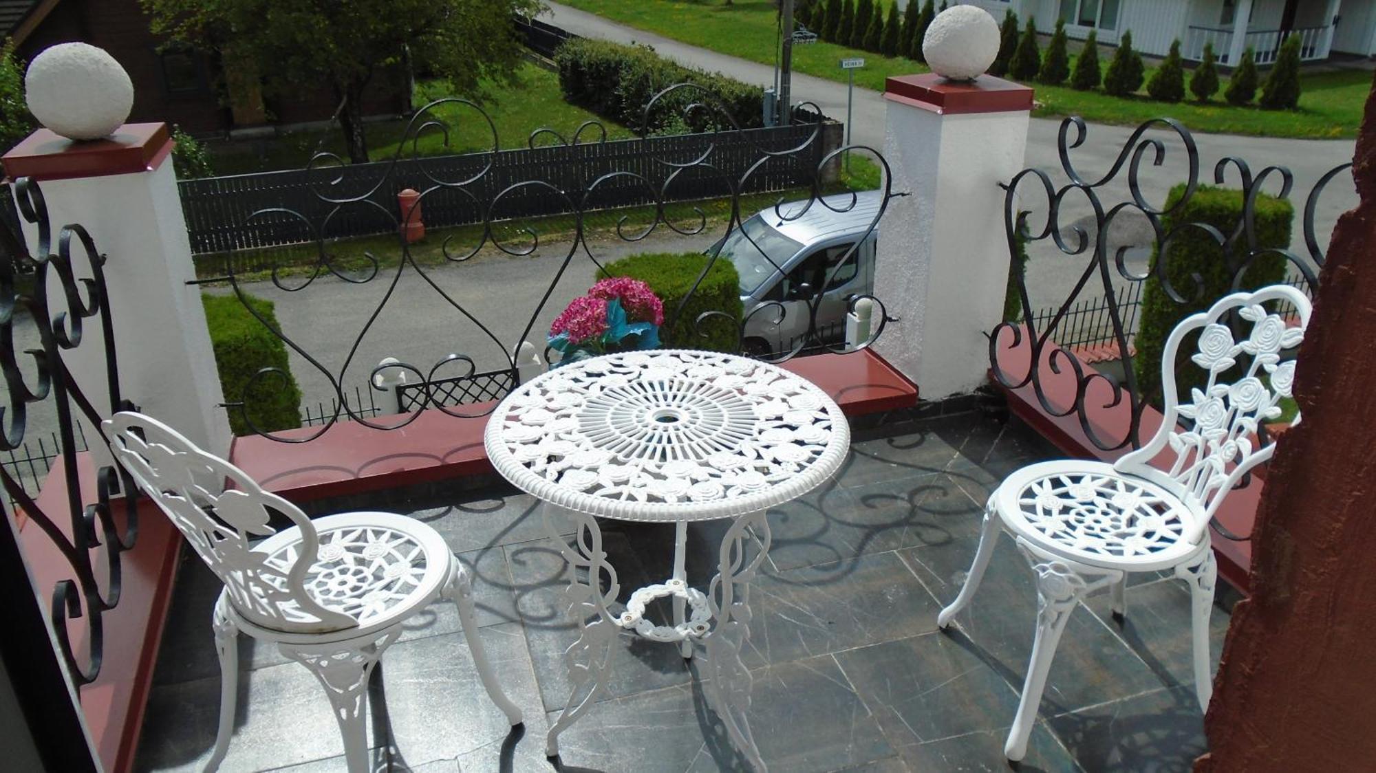Hotel Getliin Saku Exterior photo